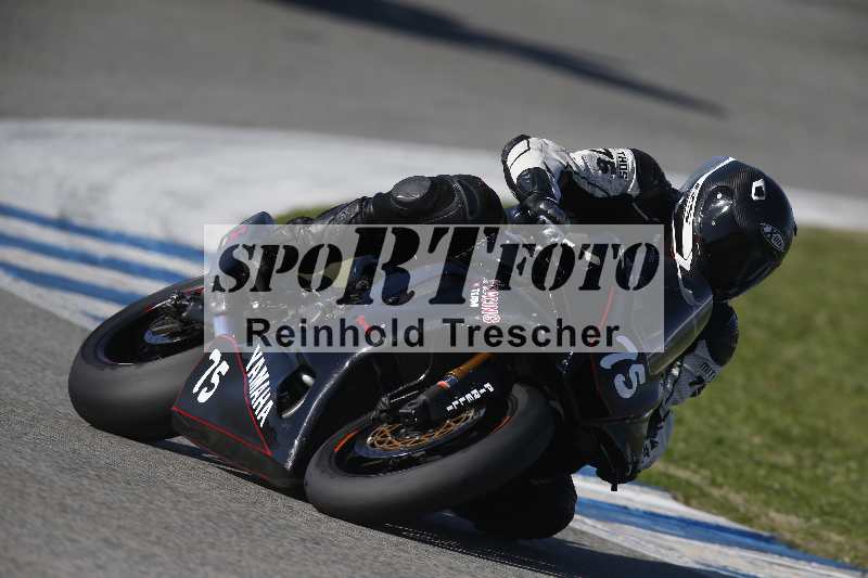 /Archiv-2024/02 29.01.-02.02.2024 Moto Center Thun Jerez/Gruppe schwarz-black/75